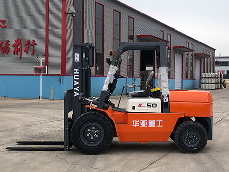 華亞兩驅(qū)3噸叉車標準配置